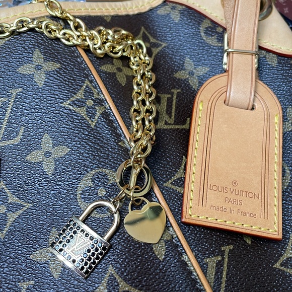 LV Louis Vuitton bundle with mini luggage tag and zipper pull charm - Picture 8 of 8
